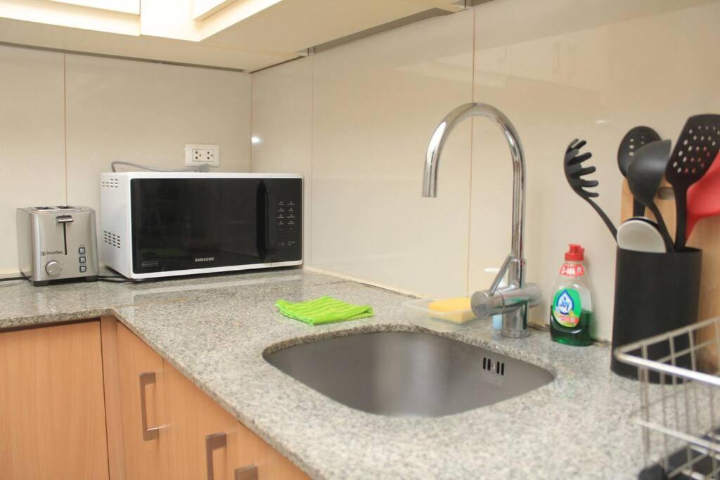 A2J Luxury 1Br Suite Near Venice Mall Bgc Taguig มะนิลา ภายนอก รูปภาพ